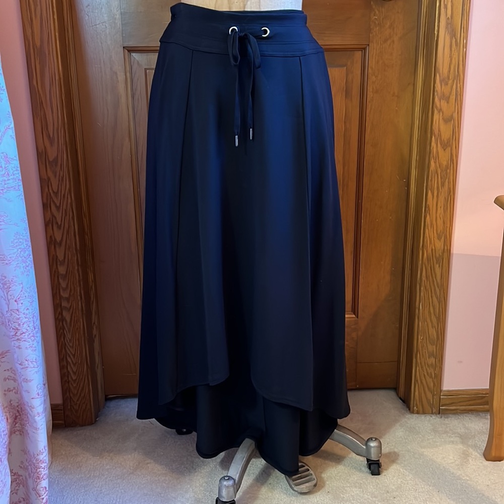EUC Athleta Pura Vida Midi Skirt Size S